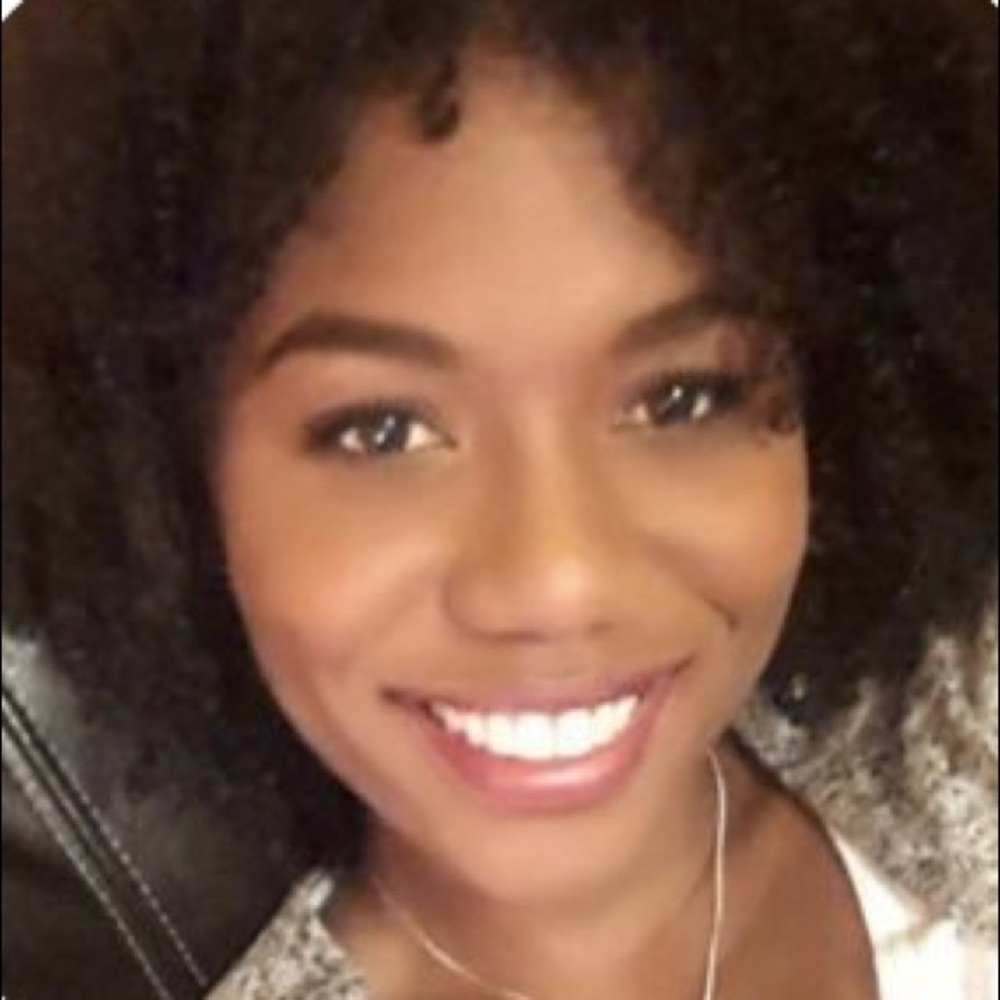 Meet your Posher, Danielle